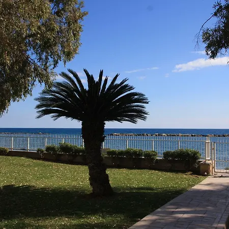 Apartament Lordos Sea Front